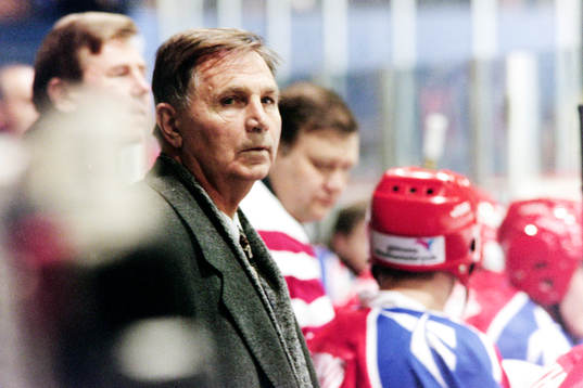 Viktor Tichonov, förbundskapten i Ryssland