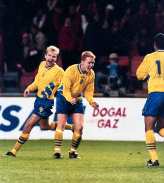 Håkan Mild och Jörgen Pettersson jublar
