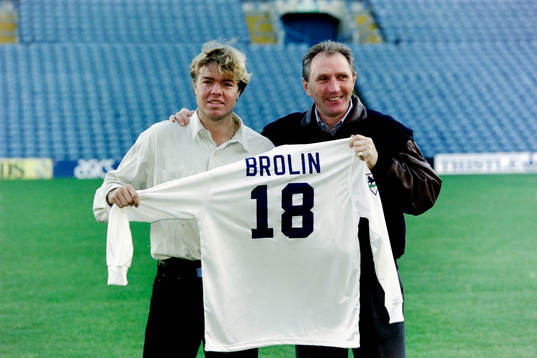 Tomas Brolin och Howard Wilkinson, manager i Leeds