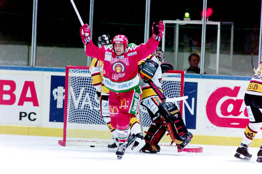Peter Berndtsson, Västra Frölunda jublar