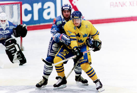 Mattias Lööf, Sverige