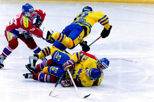 Tomas Holmström, Sverige i luften