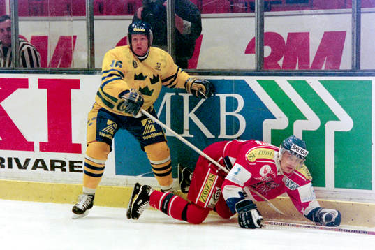 Niklas Eriksson, Sverige