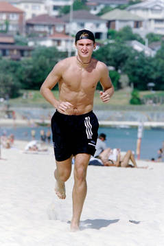 Andreas Andersson på stranden
