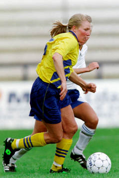 Kristin Bengtsson, Sverige med bollen