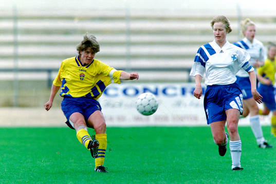 Pia Sundhage, Sverige