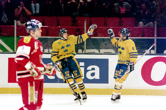 Andreas Karlsson och Kenneth Kennholt, Sverige jublar