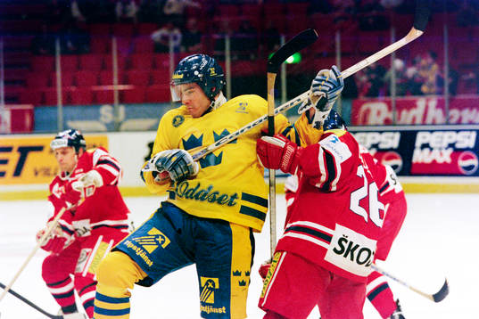 Mattias Johansson, Sverige