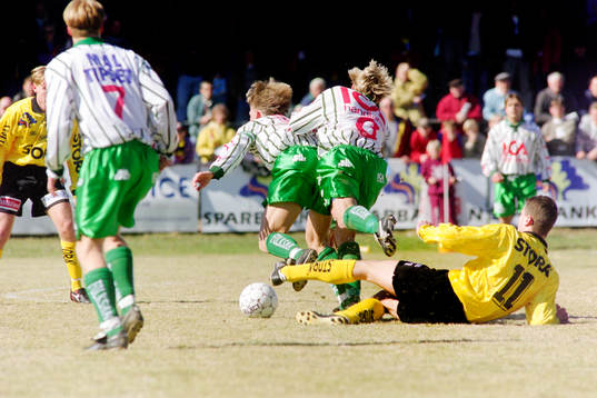 Pär Ekström, Mjällby fäller två frölundaspelare