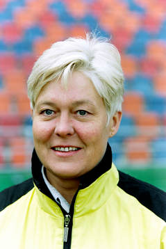 Britt-Inger Kjellman, tränare i Öxabäck