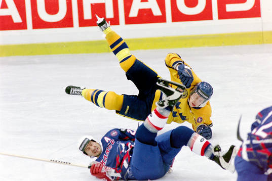 Tomas Holmström, Sverige