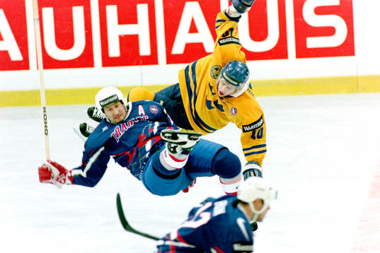 Tomas Holmström, Sverige