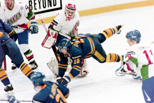 Tomas Holmström, Sverige flyger fram