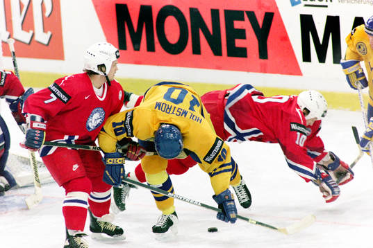 Tomas Holmström, Sverige