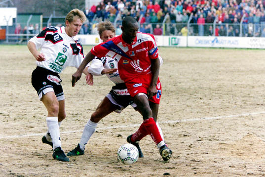 Steve Galloway, Umeå med bollen