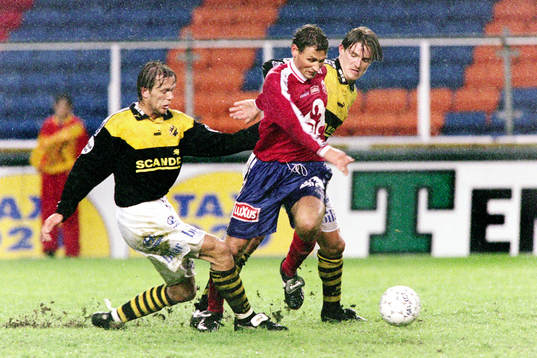 Andreas Ottosson, Öster uppvaktas av Krister Nordin och