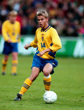 Niclas Alexandersson med bollen