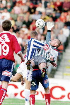 Mikael Martinsson, Göteborg framför östers målvakt