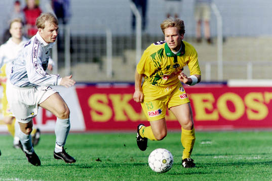 Halmstads Fredrik Andersson rycker ifrån malmös Jörgen