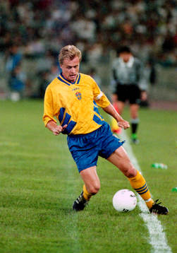 Jonas Thern har koll på bollen