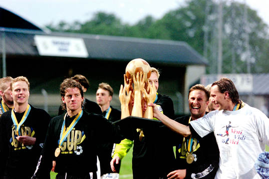 Bläddra bland fler bilder av Fotboll, Skandia cupen, Final, AIK - Malmö FF, 1-0, golden goal