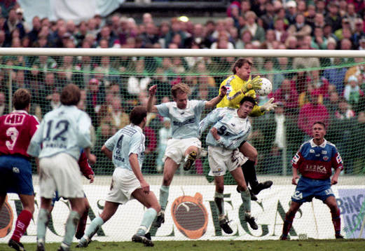 Helsingborgs målvakt Sven Andersson och malmös Yksel