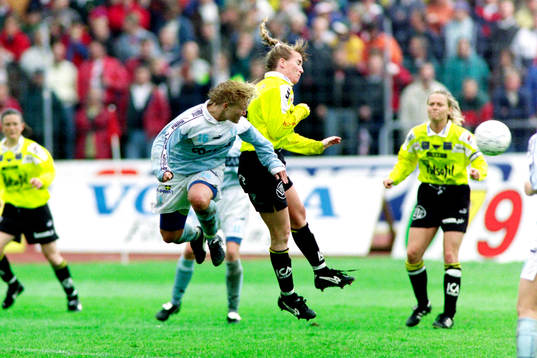 Sofia Johansson, Malmö i en nickduell