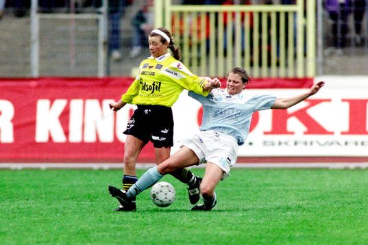 Karolina Westberg, Malmö i ryggen på en utespelare