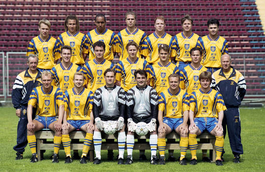 Bakre raden fr. v Pär Zetterberg, Henrik Larsson, Martin