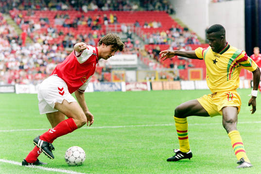 Brian Laudrup, Danmark med bollen