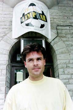 Anders Limpar utanför Limpbaren