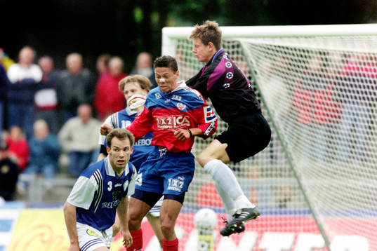 Martin Pringle, Helsingborg framför trelleborgs målvakt