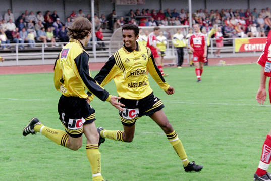 Magnus Arvidsson och Awet Estefanos, Hässleholm jublar