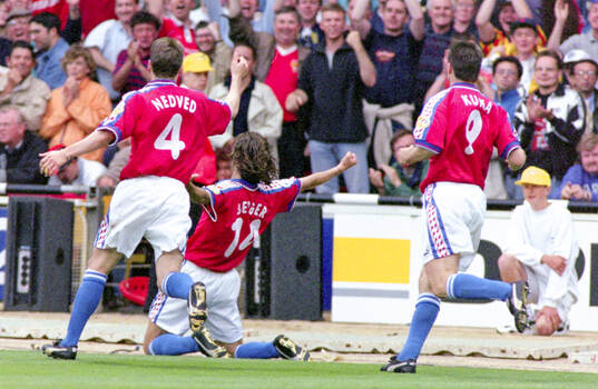 Football, Uefa EURO 1996 (England), Final, Germany - Czech