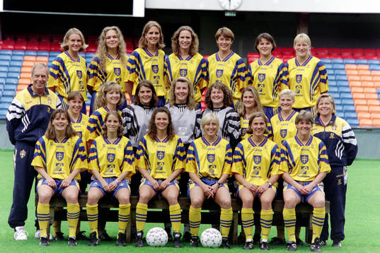 Bläddra bland fler bilder av Fotboll, Damer, Sverige, Lagbild och Porträtt