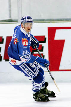 Jari Kurri, Finland