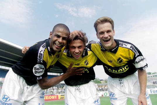 Målskyttarna Pascal Simpson, Alexander Östlund och Gary