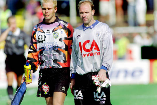 Magnus Kihlstedt, målvakt i Oddevold och Thomas Ravelli,
