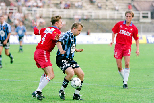 Nicklas Sjöstedt, Örgryte i ryggen på Kaj Eskelinen,