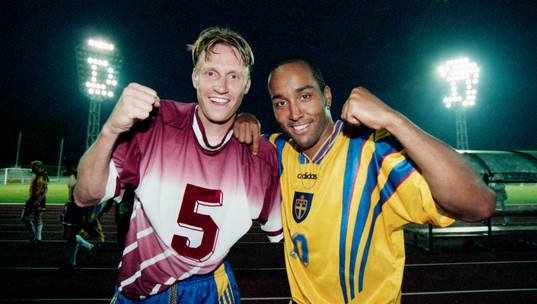Matchhjältarna Kennet Andersson och Martin Dahlin, Sverige