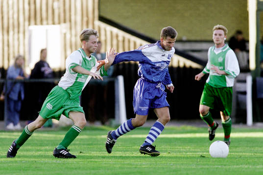 Match på Tornevallen mot Forsby i gröna tröjor