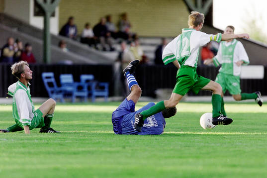 Match på Tornevallen mot Forsby i gröna tröjor