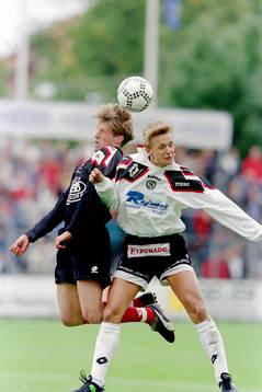 Malmö FF spelade i Örebros bortatröjor. Jens