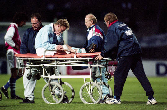 Anders Andersson, Malmö körs ut på bår