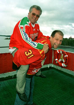 Lars Falk (Lasse Falk), Frölunda på ryggen på Göran