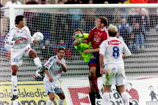 Fredrik Bild, Öster framför Sven Andersson, målvakt i