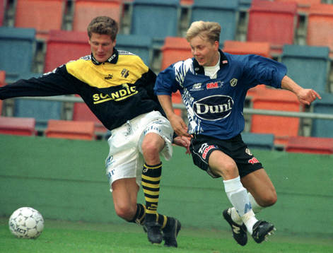Robert Andersson jagar bollen