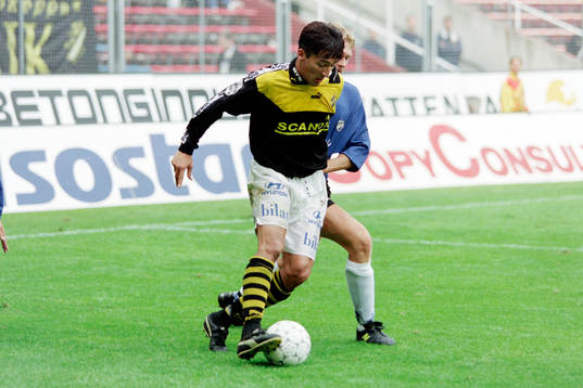 Cesar Pacha, AIK med bollen