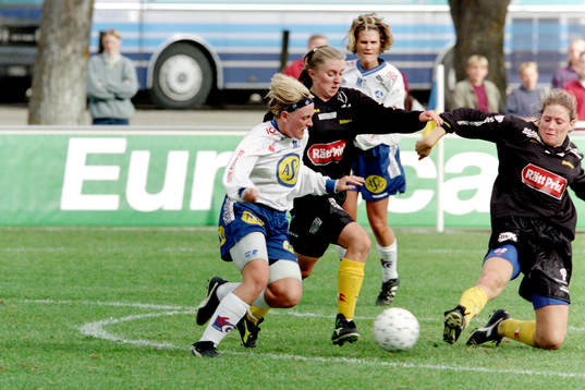 Fotboll, damer, Final, Folksam Cup, Älvsjö - Bälinge, 2-1