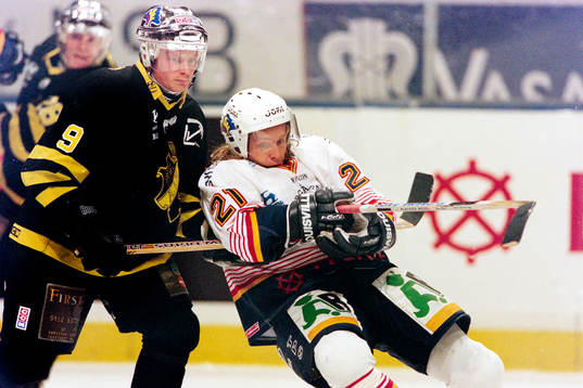 Anders Gozzi, AIK hakar Espen Knutsen, Djurgården